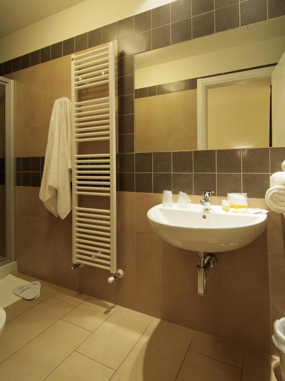 Hotel Cluentum Tolentino Cameră foto
